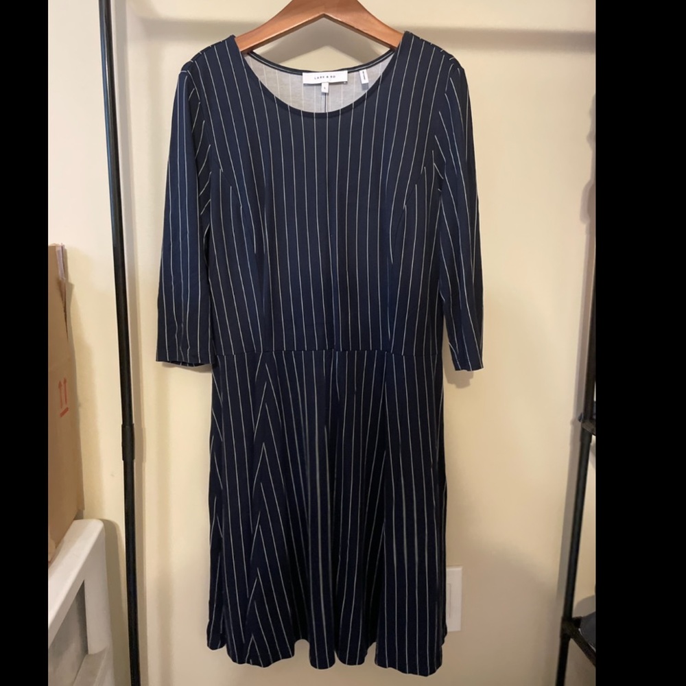 NEVER WORN Lark & Ro Three Quarter Sleeve Knit Fit & Flare Dress Navy Pinstripe
